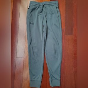 Under Armour youth gray track pants sz YLG